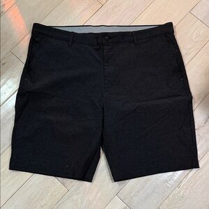 Tommy Bahama Black shorts size 40